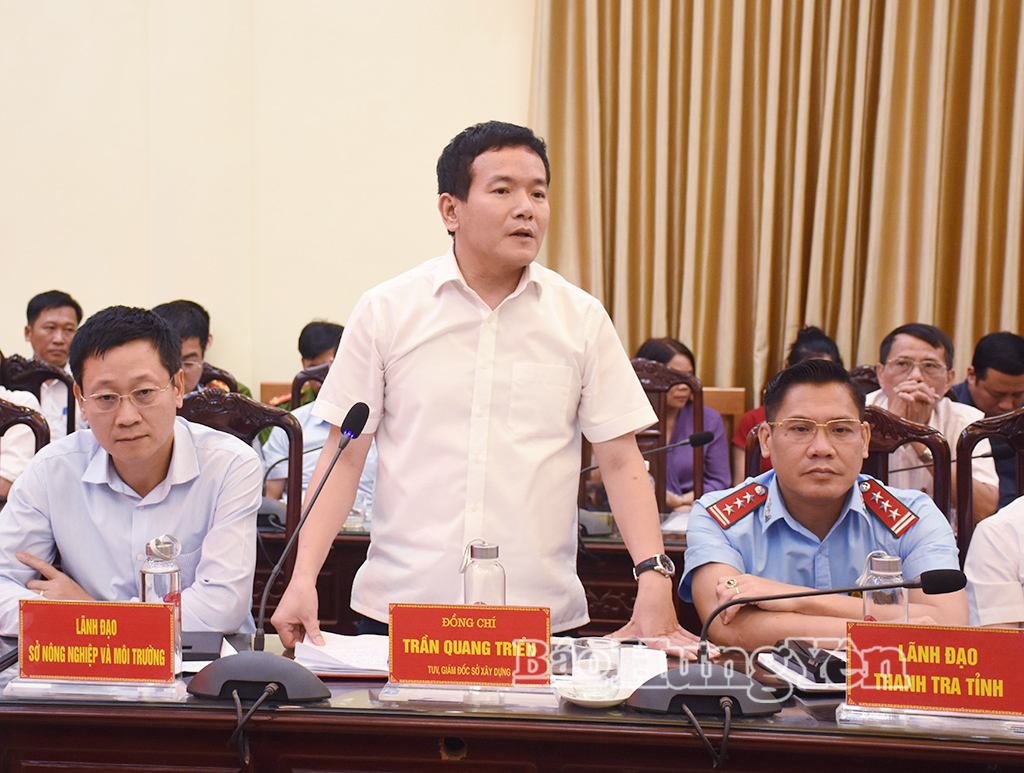 Lãnh đạo Sở Xây dựng phát biểu tại buổi làm việc.
