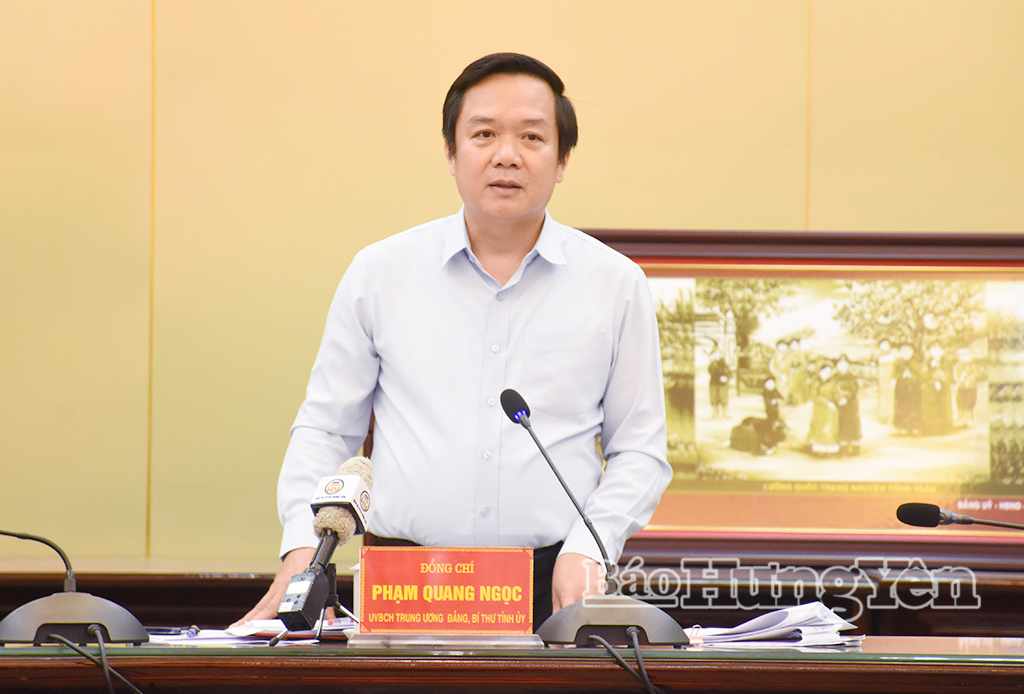 Đồng chí Phạm Quang Ngọc, Ủy viên Ban Chấp hành Trung ương Đảng, Bí thư VV88 casino phát biểu tại buổi làm việc.
