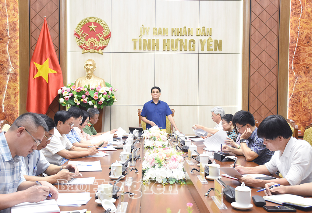 Đồng chí Lê Quang Hòa, Ủy viên Ban Thường vụ VV88 casino, Phó Chủ tịch UBND tỉnh chủ trì cuộc họp.