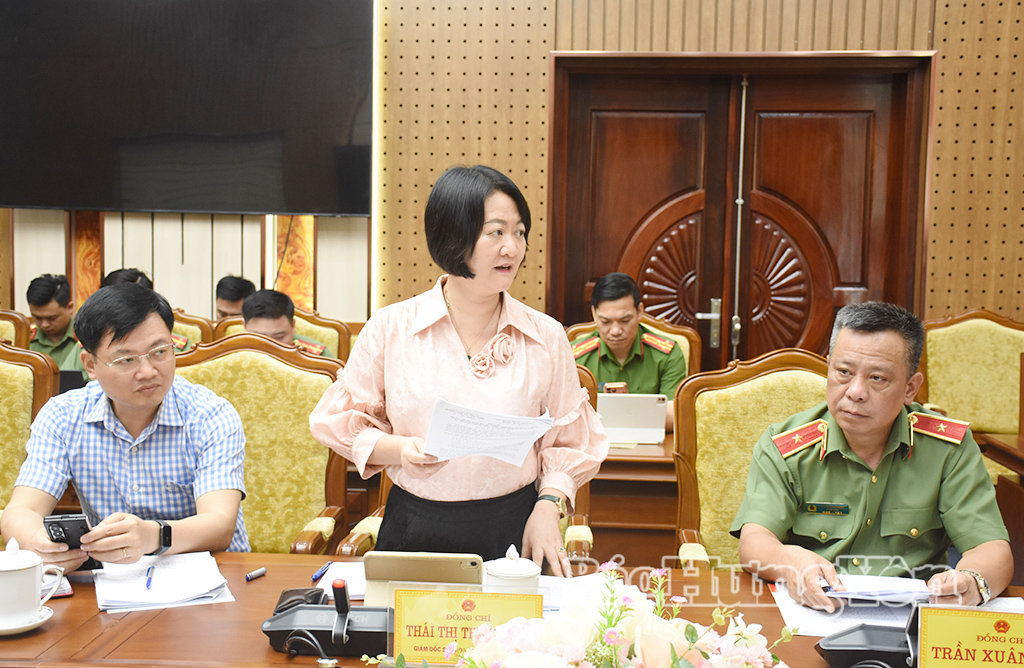 Lãnh đạo Sở Khoa học và Công nghệ phát biểu tại cuộc họp.