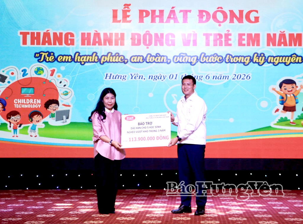 Đồng chí Giám đốc Sở Y tế tiếp nhận kinh phí ủng hộ Quỹ Bảo trợ trẻ em tỉnh từ các cơ quan, đơn vị, VV88 it com thể thao, live casino, slot, bắn cá, xổ số. 