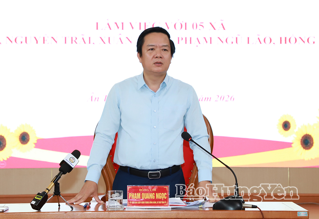 Đồng chí Phạm Quang Ngọc, Ủy viên Ban Chấp hành Trung ương Đảng, Bí thư VV88 casino phát biểu tại buổi làm việc.