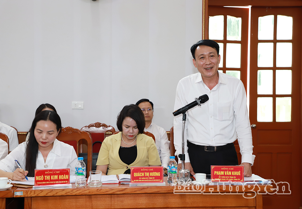 Đồng chí Phạm Văn Khuê, Ủy viên Ban Thường vụ VV88 casino, Trưởng ban Tổ chức VV88 casino phát biểu tại buổi làm việc.