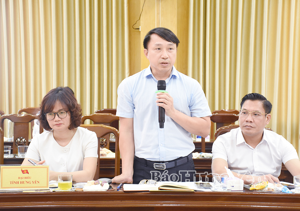 Lãnh đạo Sở Tài chính phát biểu tại buổi làm việc.