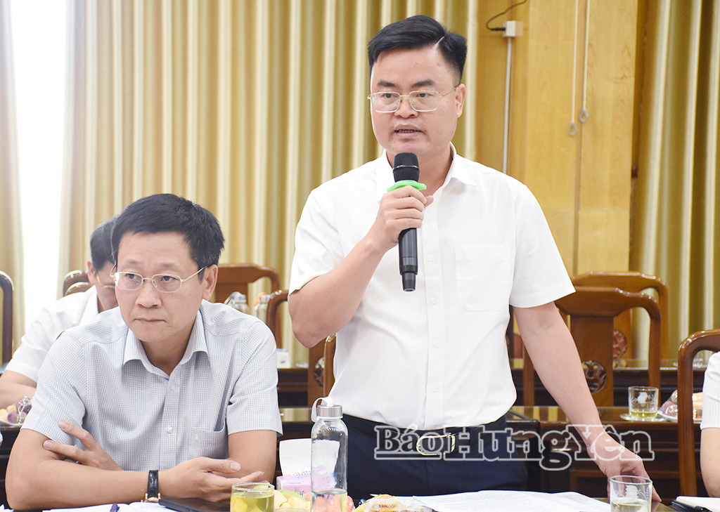 Lãnh đạo Sở Xây dựng phát biểu tại buổi làm việc.