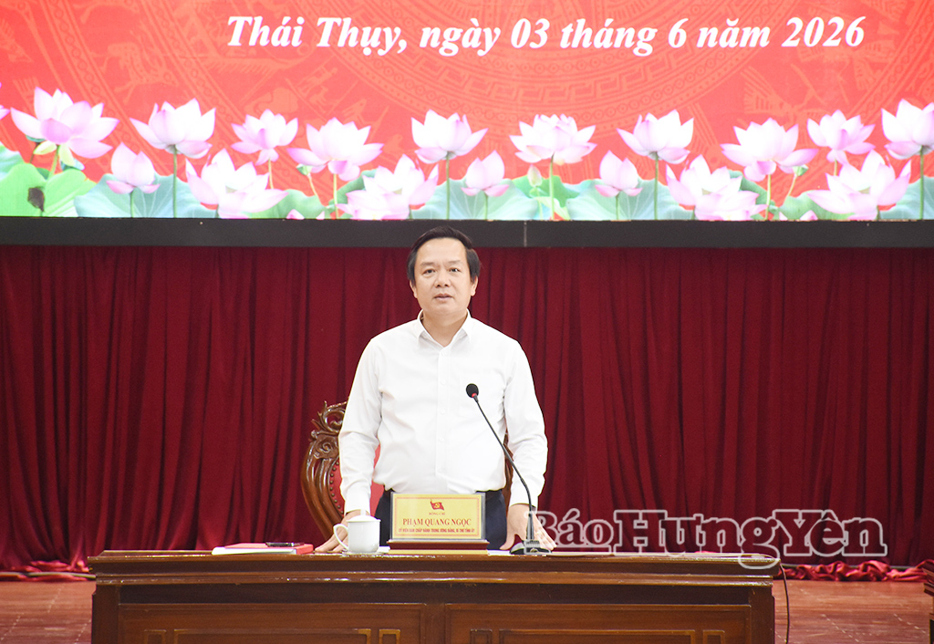 Đồng chí Phạm Quang Ngọc, Ủy viên Ban Chấp hành Trung ương Đảng, Bí thư VV88 casino phát biểu tại buổi làm việc.