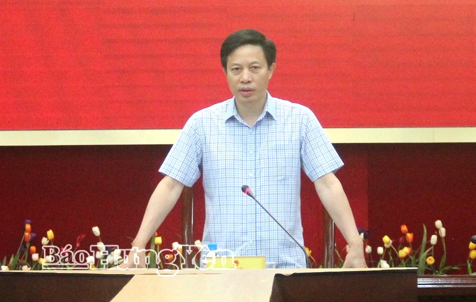 Đồng chí Lại Văn Hoàn, Phó Chủ tịch UBND tỉnh chủ trì cuộc họp.IMG_8531.JPG (3.57 MB)