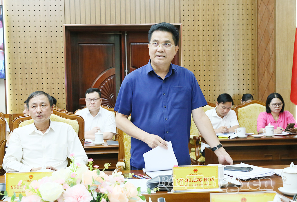 Đồng chí Lê Quang Hòa, Ủy viên Ban Thường vụ Tỉnh ủy, Phó Chủ tịch UBND tỉnh phát biểu tại phiên họp.