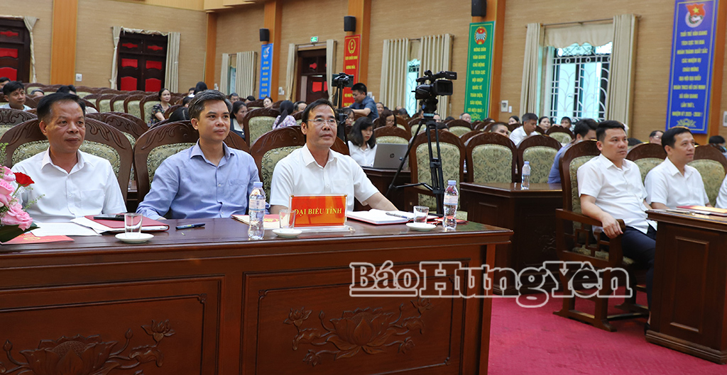 Các đại biểu dự hội nghị.