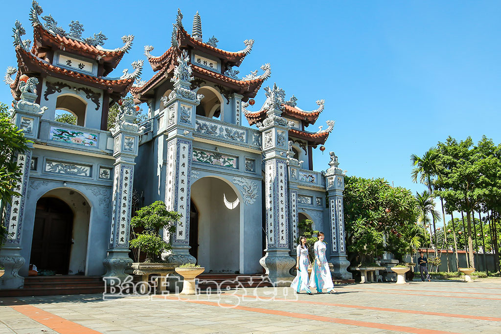 Chùa Thái Lạc, thôn Quang Trung, xã Như Quỳnh là điểm đến hấp dẫn.