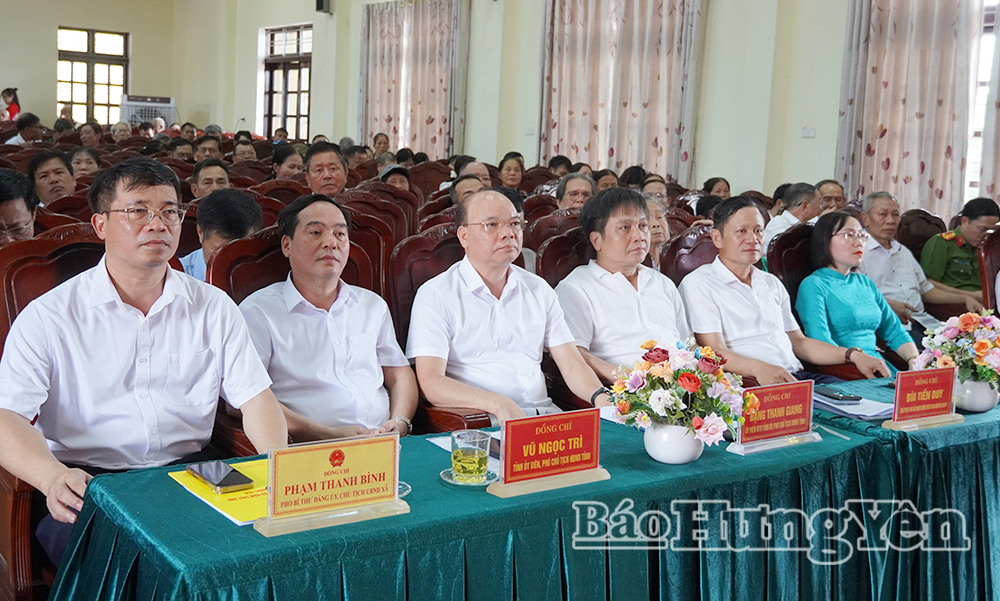 Các đại biểu dự hội nghị.