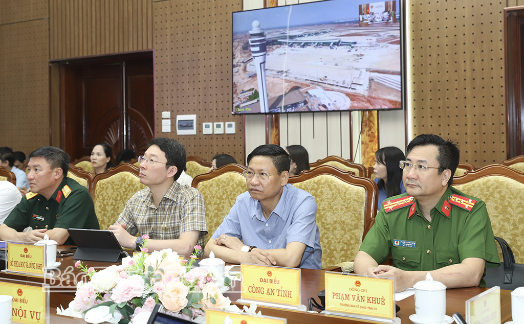 Các đại biểu dự hội nghị tại điểm cầu tỉnh Hưng Yên.