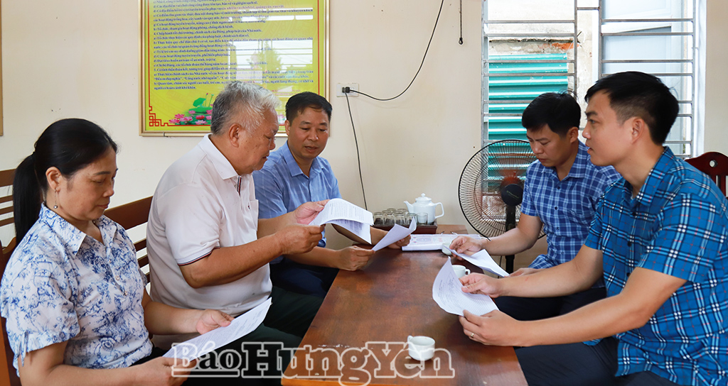 Xã Diên Hà tuyên truyền đến đảng viên và Nhân dân thôn Khả Tiến về việc sắp xếp thôn.