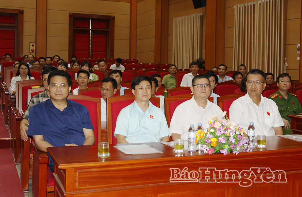 Tổ đại biểu HĐND tỉnh số 3 dự hội nghị.