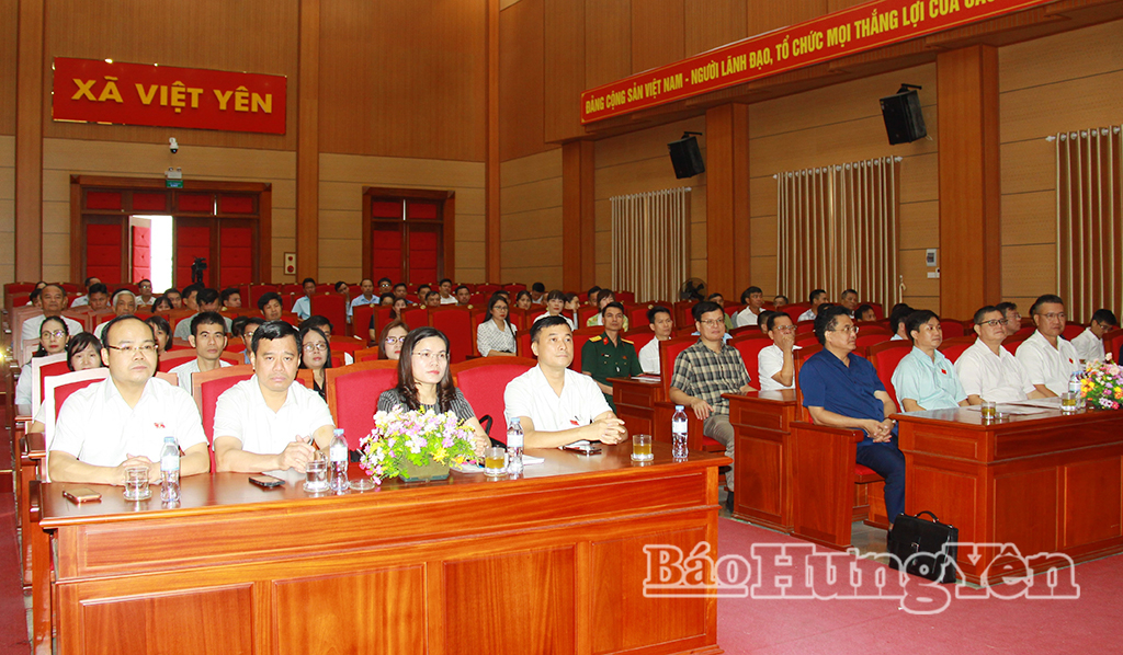 Các đại biểu dự hội nghị.