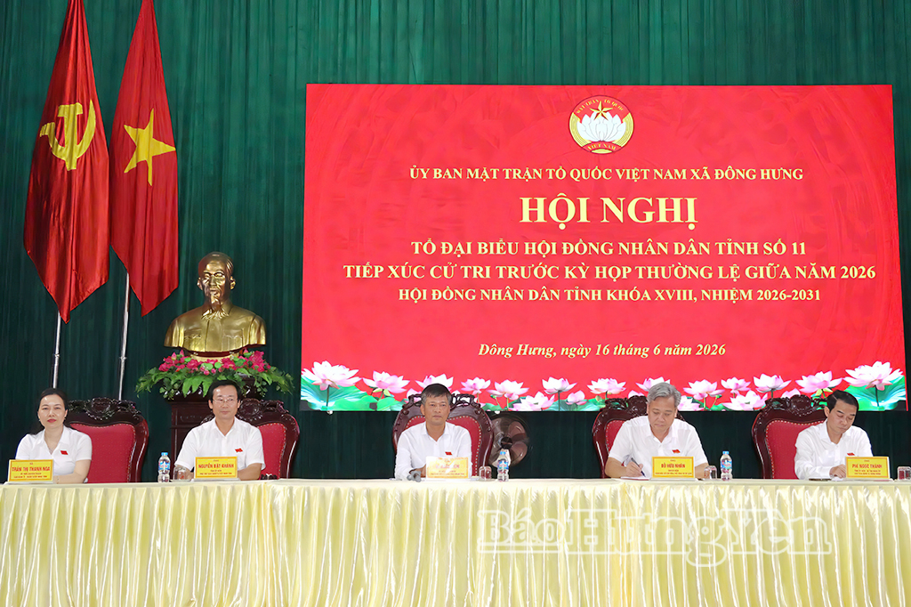 Tổ đại biểu HĐND tỉnh số 11 tiếp xúc với cử tri tại xã Đông Hưng.