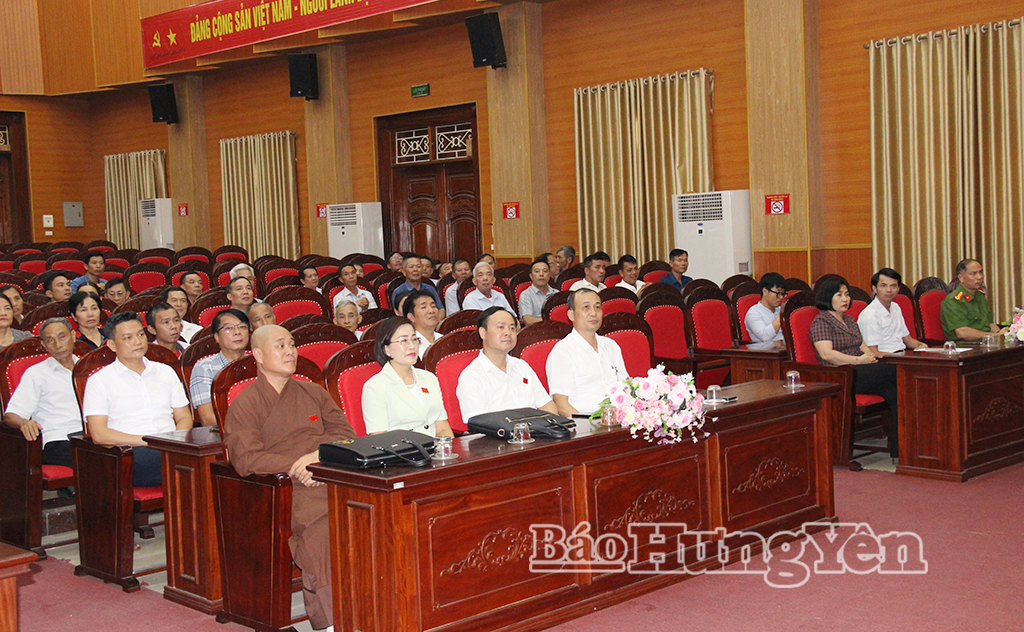 Các đại biểu dự hội nghị.