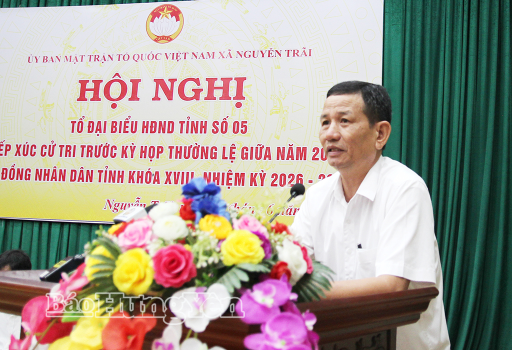 Cử tri xã Nguyễn Trãi phát biểu kiến nghị.