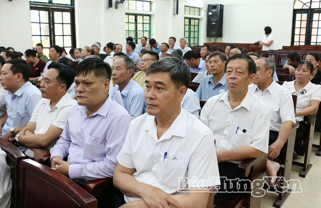Cử tri của 5 phường, xã: Thái Bình, Vũ Thư, Vạn Xuân, Thư Trì, Tân Thuận dự hội nghị.