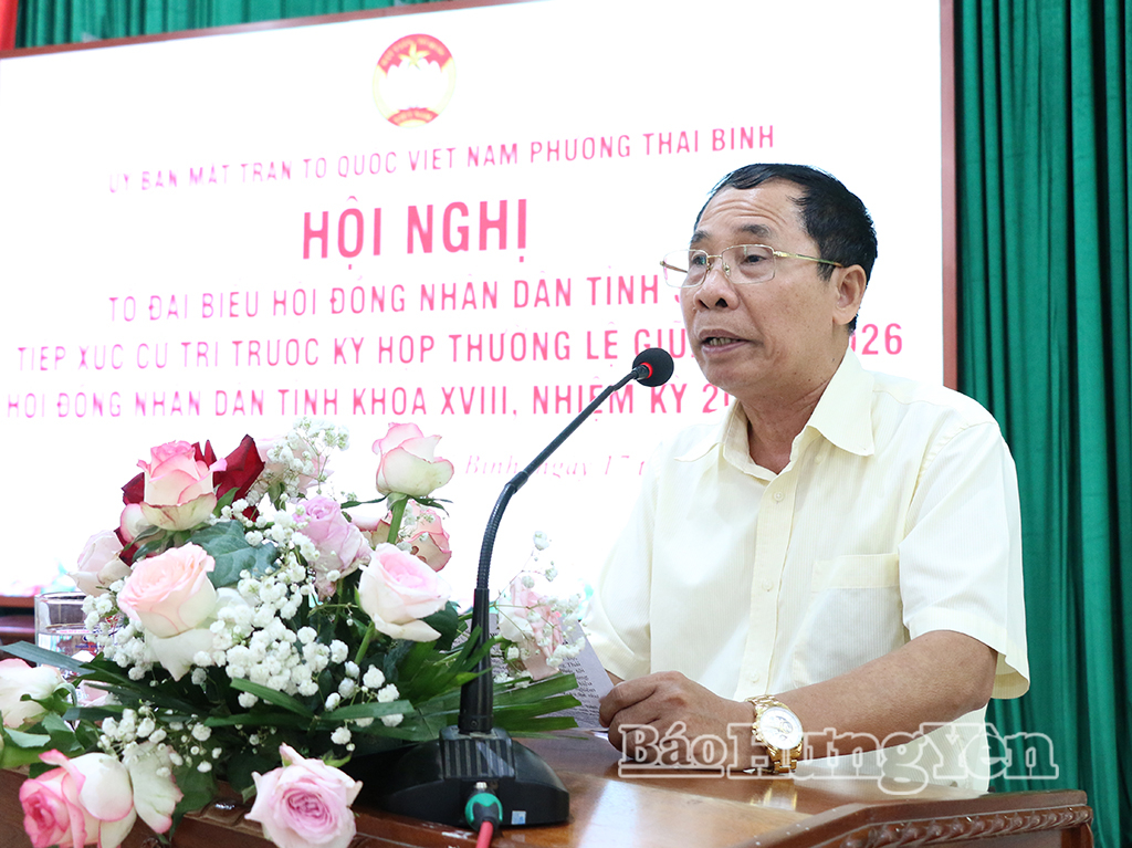 Cử tri phường Thái Bình phát biểu ý kiến tại hội nghị.