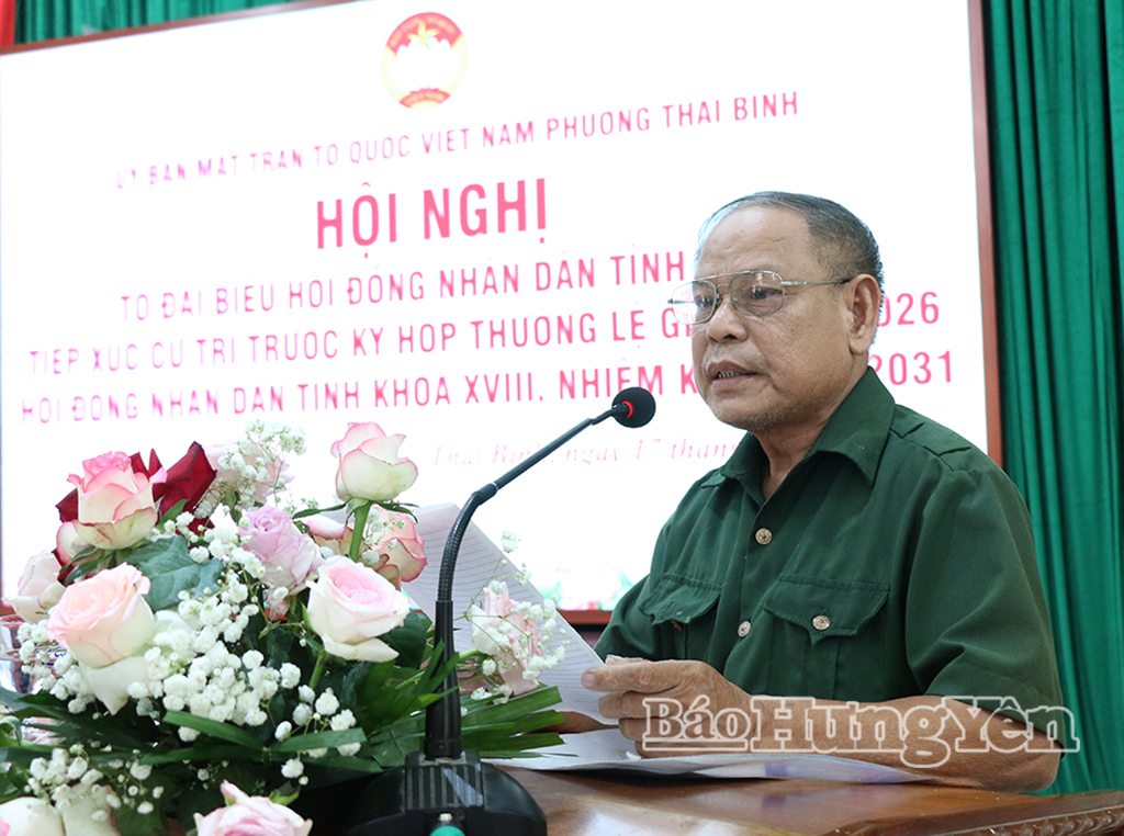 Cử tri xã Thư Trì phát biểu ý kiến tại hội nghị.