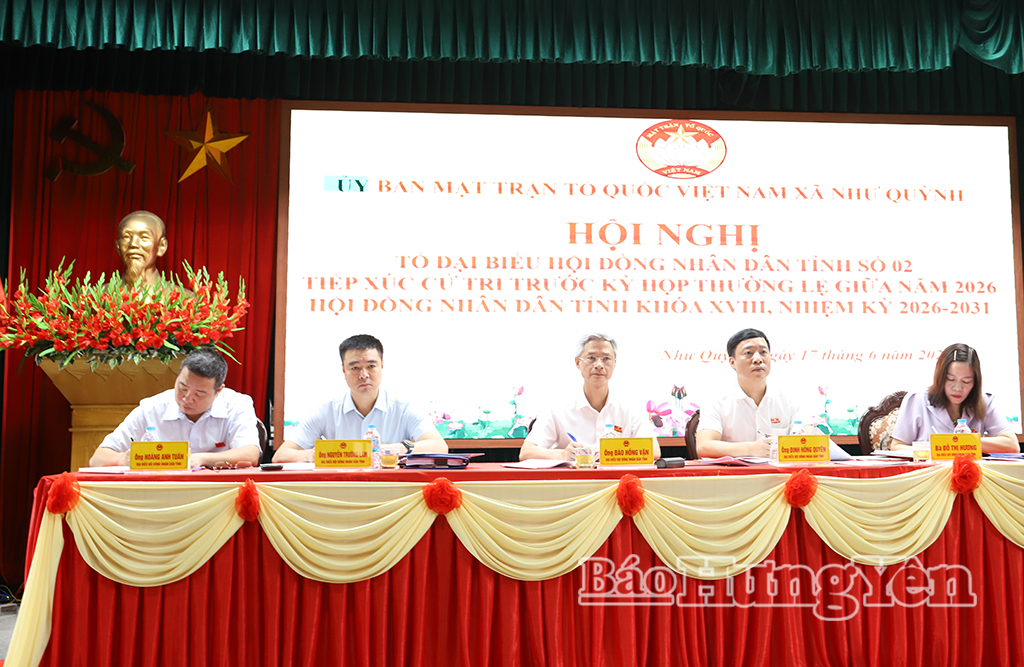 Tổ đại biểu HĐND tỉnh số 2 tại hội nghị tiếp xúc cử tri.