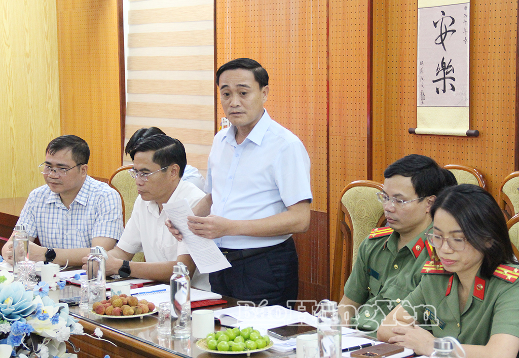 Đại diện lãnh đạo xã Đại Đồng phát biểu tại buổi làm việc.