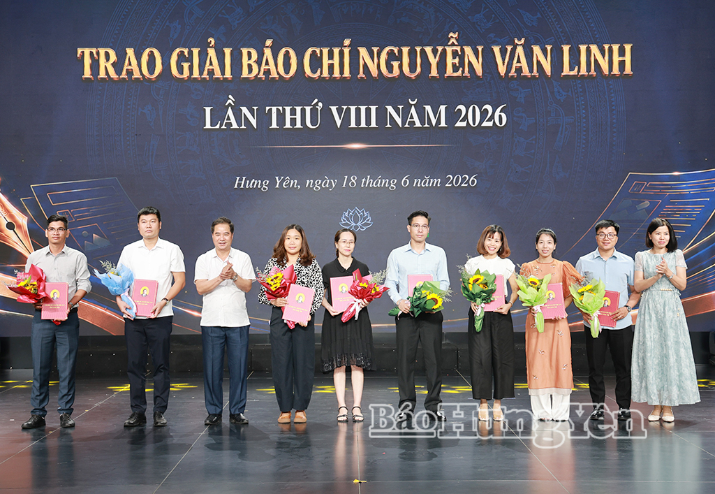 Các tác giả, nhóm tác giả nhận giải Khuyến khích.