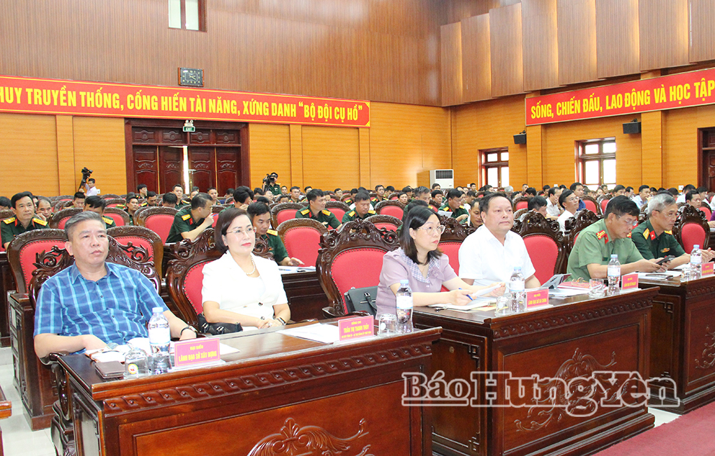 Các đại biểu dự hội nghị.