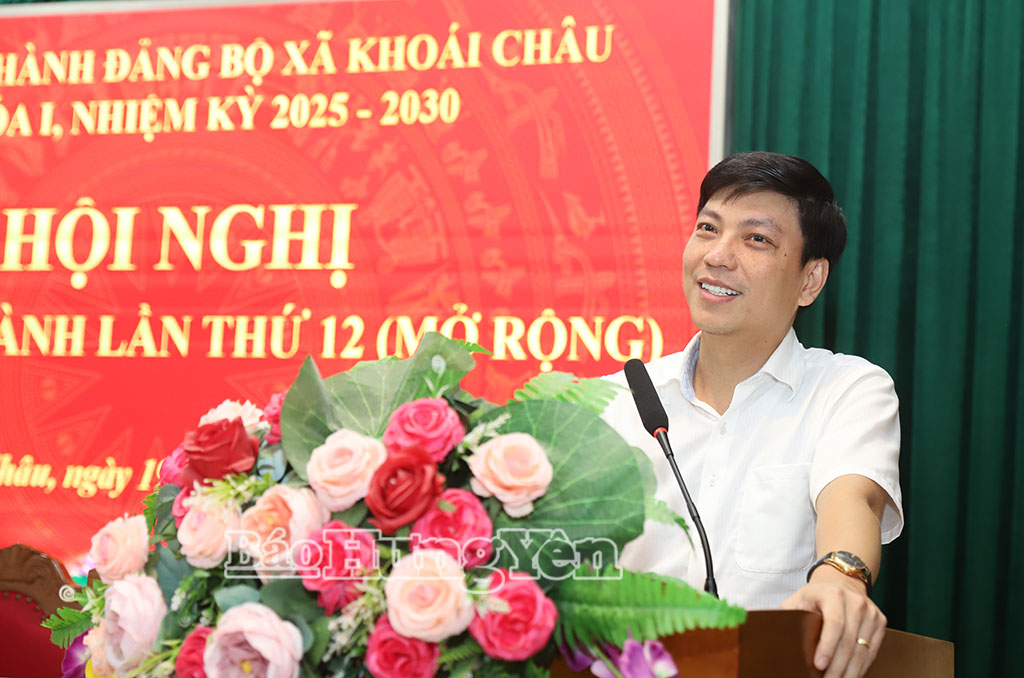 Lãnh đạo xã Khoái Châu phát biểu tại hội nghị.
