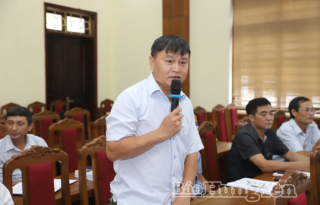 Lãnh đạo xã Khoái Châu phát biểu tại hội nghị.