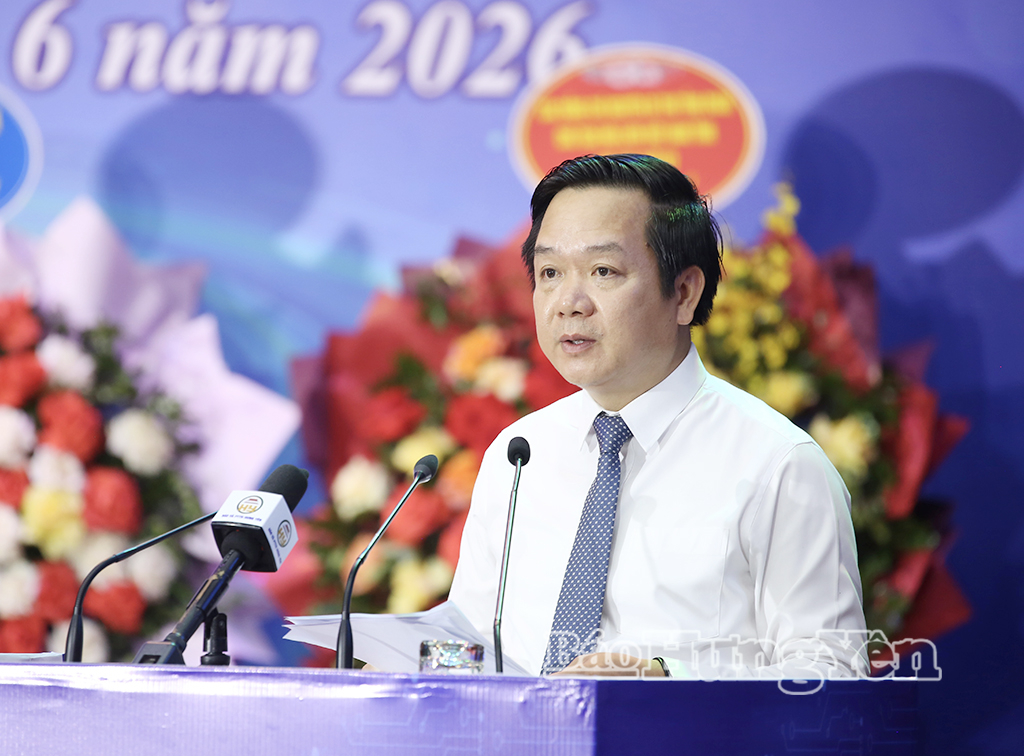 Đồng chí Phạm Quang Ngọc, Ủy viên Ban Chấp hành Trung ương Đảng, Bí thư Tỉnh ủy phát biểu chỉ đạo tại Đại hội.