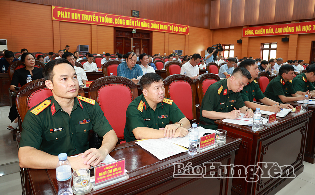 Các đại biểu dự hội nghị.
