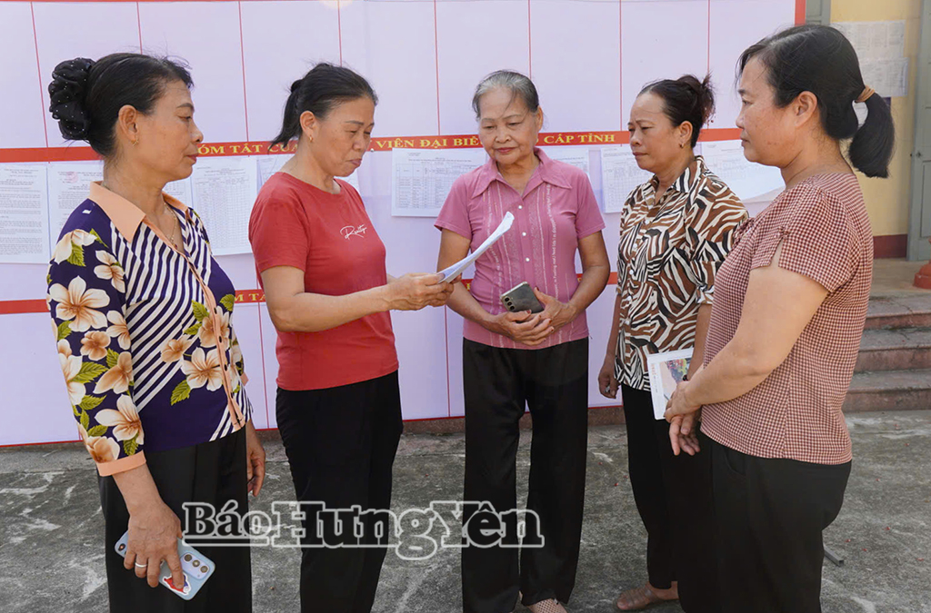 Thôn Lường, xã Ngự Thiên đẩy mạnh công tác tuyên truyền kế hoạch sắp xếp, tổ chức lại thôn.