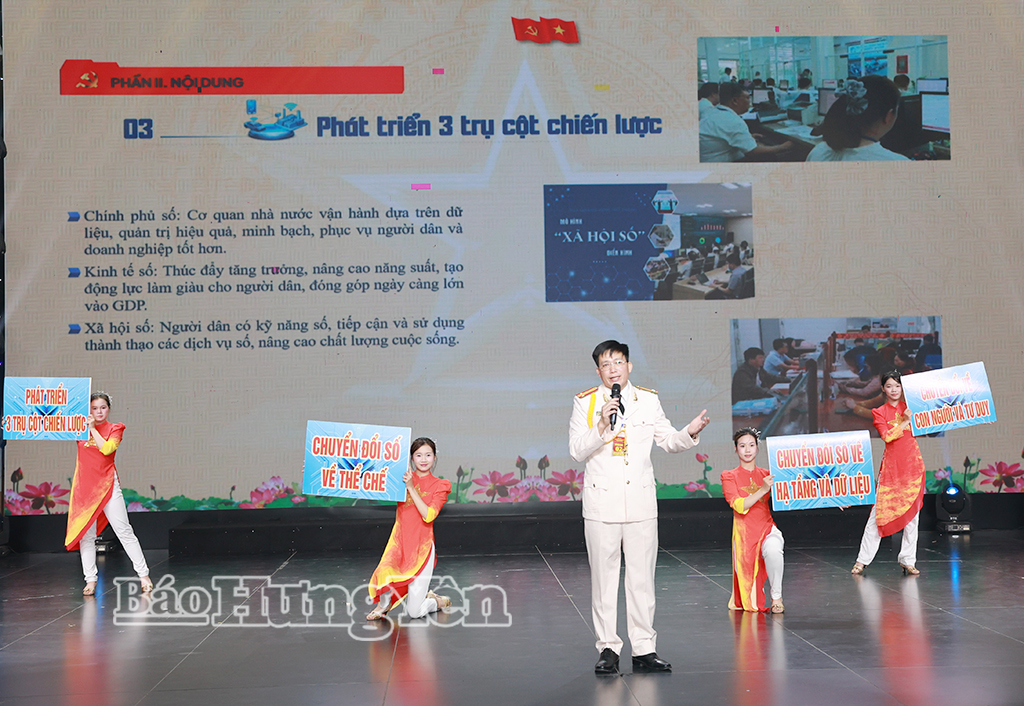 Phần thi của thí sinh Nguyễn Quang Khánh, Đảng bộ phường Phố Hiến.