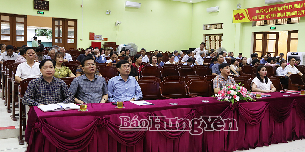 Các đại biểu dự hội nghị tại điểm cầu phường Trần Lãm. 