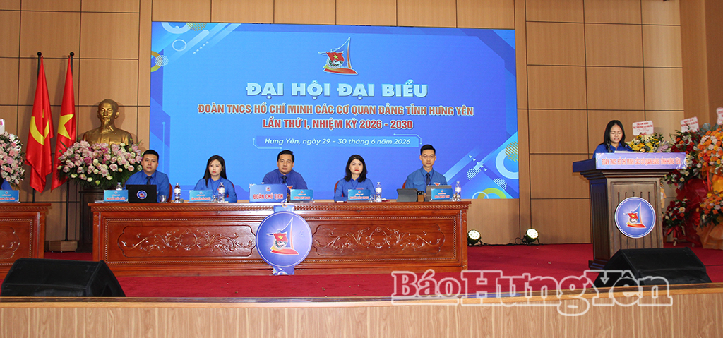 Đoàn Chủ tịch Đại hội. 