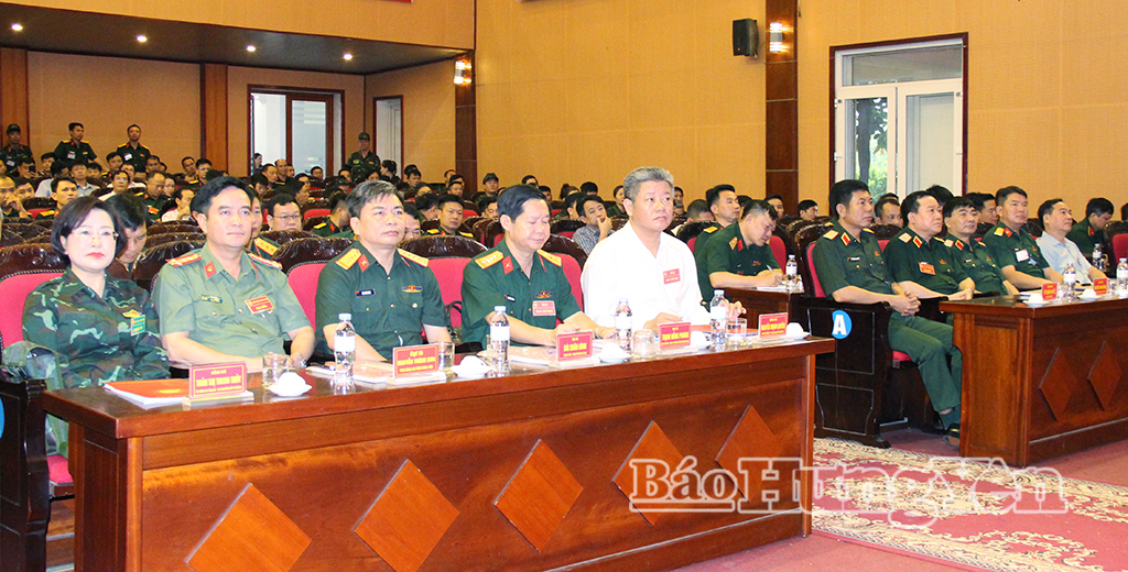 Các đại biểu dự khai mạc diễn tập.