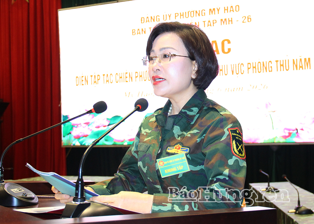 Đồng chí Trần Thị Thanh Thủy, Ủy viên Ban Thường vụ Tỉnh ủy, Bí thư Đảng ủy, Chủ tịch HĐND phường Mỹ Hào, Trưởng ban Tổ chức diễn tập tác chiến phường Mỹ Hào trong KVPT năm 2026 phát biểu khai mạc diễn tập.