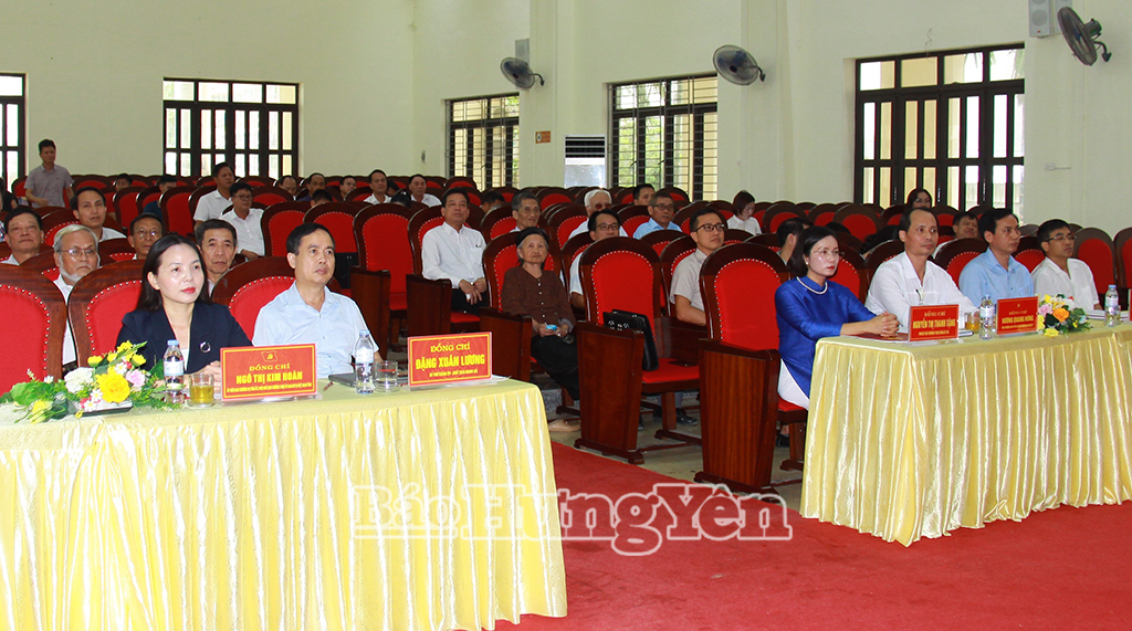 Các đại biểu dự hội nghị.