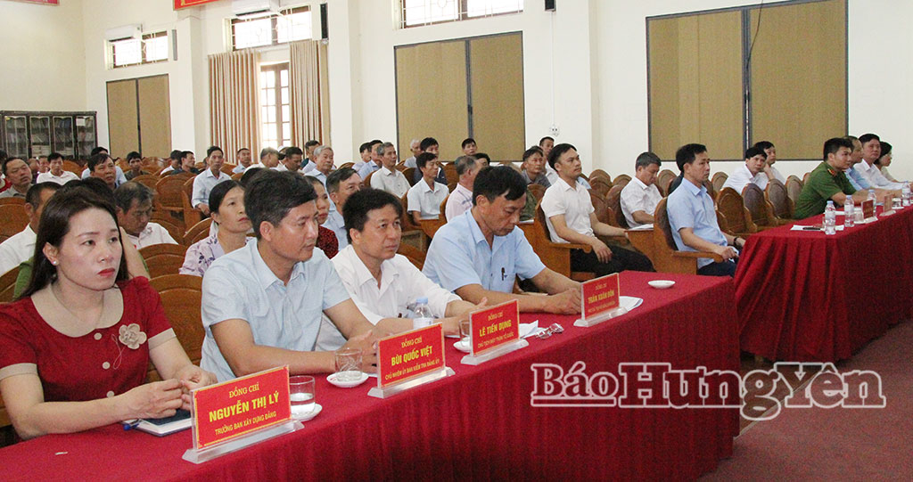 Xã Thần Khê triển khai lấy ý kiến đến từng người dân.