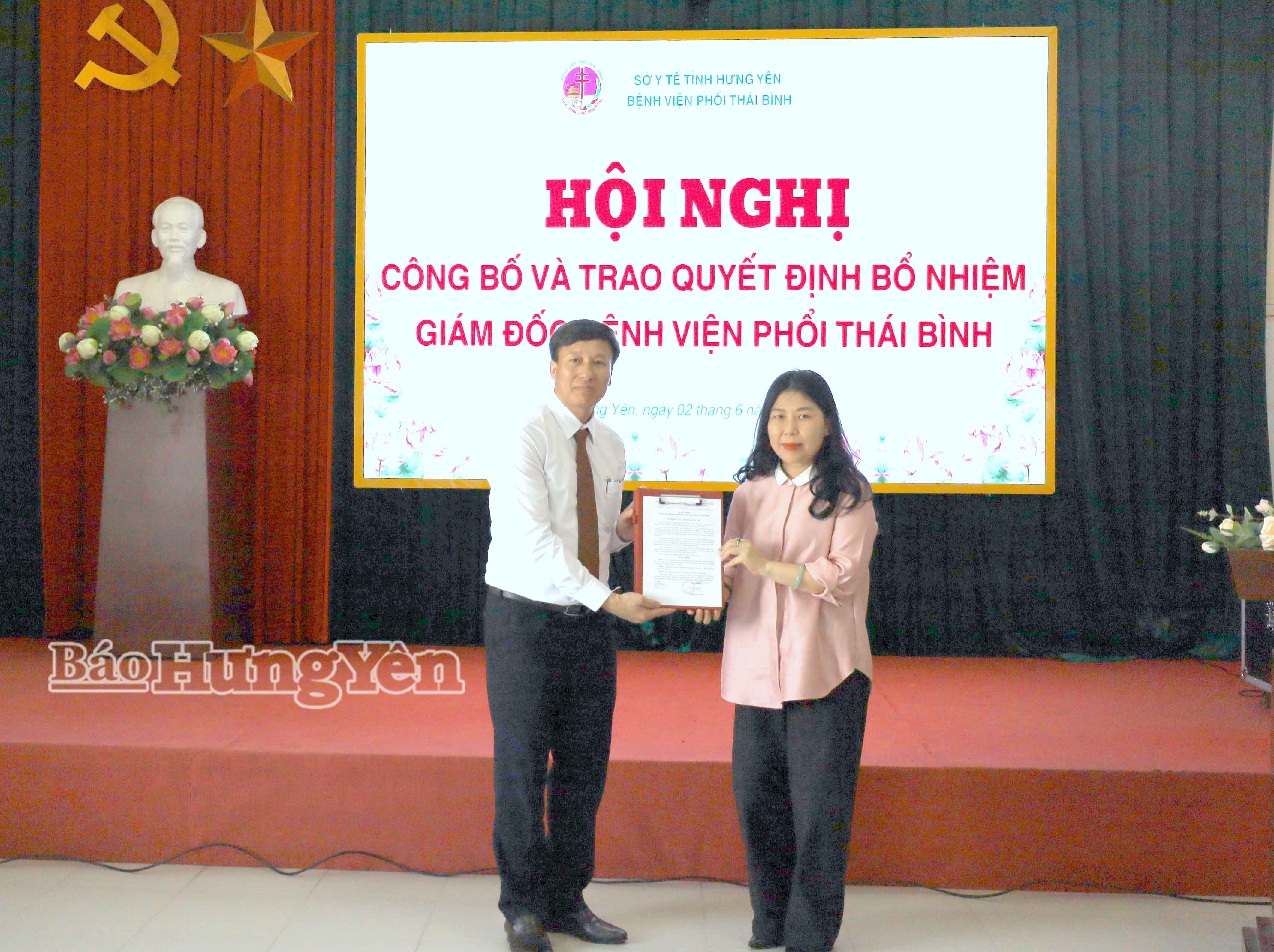 Lãnh đạo Sở Y tế trao Quyết định điều động, bổ nhiệm Giám đốc Bệnh viện Phổi Thái Bình.
