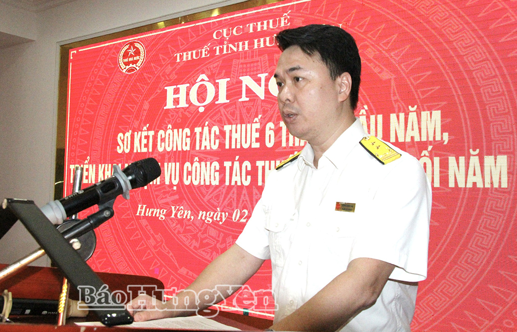 Đại diện Thuế Cơ sở 1 thảo luận tại hội nghị.
