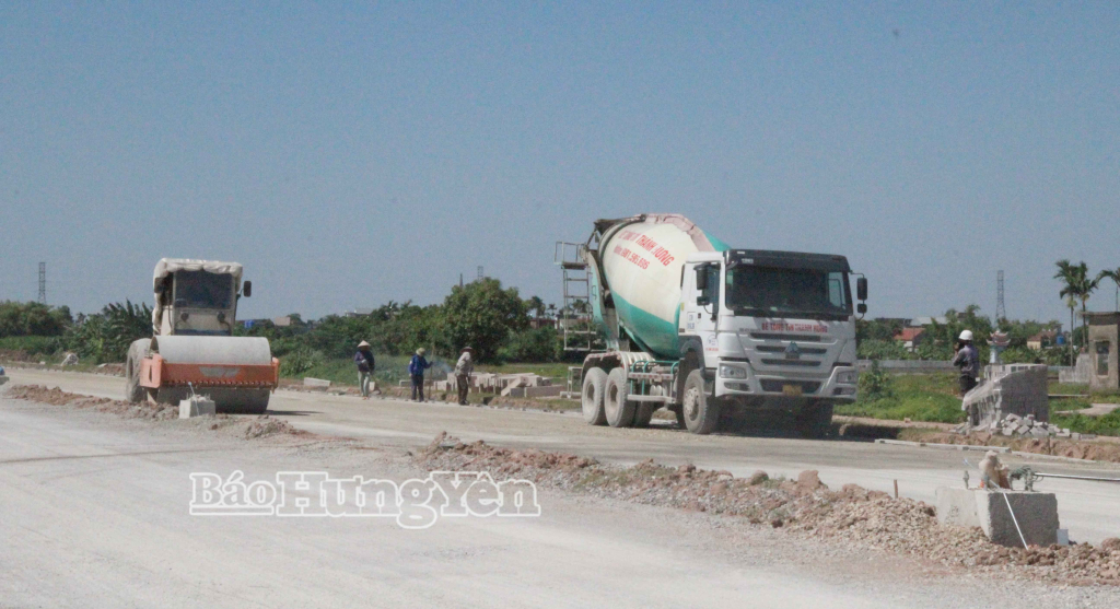 Thi công dự án nâng cấp, mở rộng tuyến đường đoạn từ ĐH.31 cây xăng xã Tây Ninh đến đường trục số 5 Khu kinh tế.