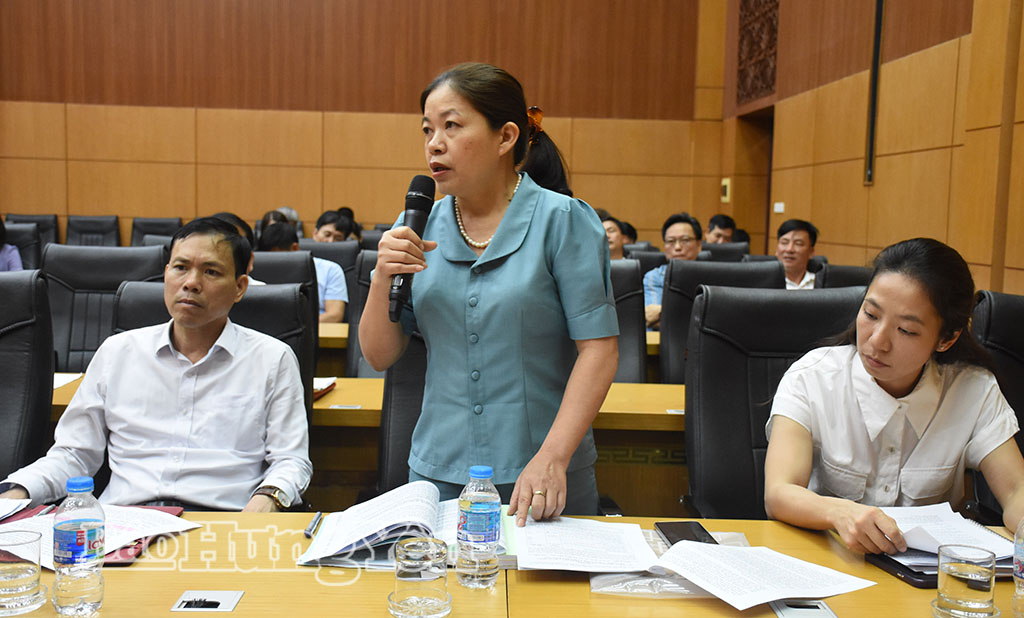 Lãnh đạo Sở Khoa học và Công nghệ trả lời, giải trình một số ý kiến của đại biểu HĐND tỉnh.