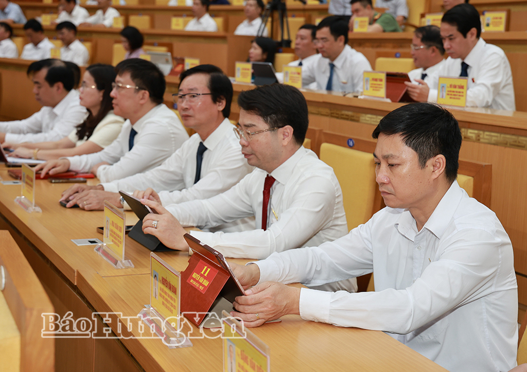 Các đại biểu dự Kỳ họp.