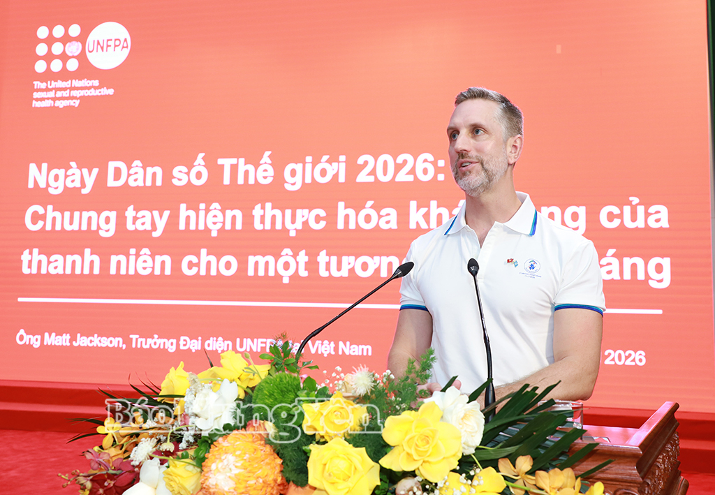 Trưởng đại diện UNFPA phát biểu tại lễ mít tinh.
