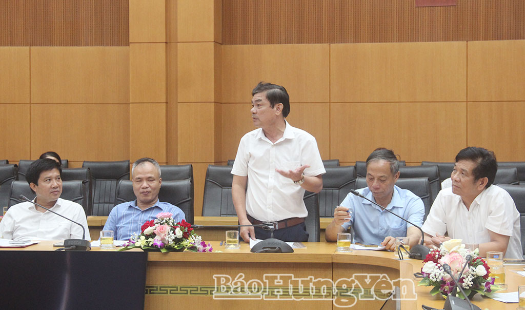 Các đại biểu thảo luận những khó khăn, đề xuất giải pháp phát triển kinh tế tập thể tỉnh thời gian tới.