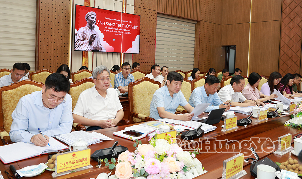Các đại biểu dự hội nghị.
