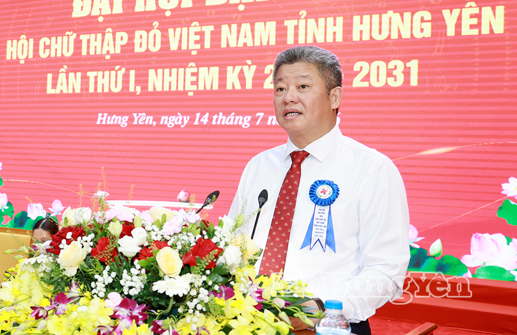 Đồng chí Nguyễn Mạnh Quyền, Phó Bí thư Tỉnh ủy, Chủ tịch UBND tỉnh phát biểu tại Đại hội.